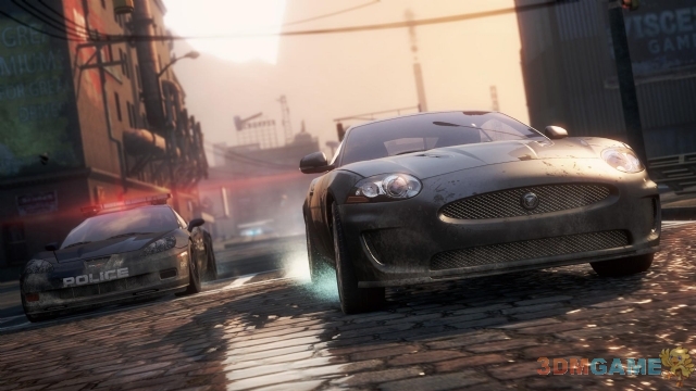 EA发布《极品飞车17》警车追逐画面 劲爆狂飙