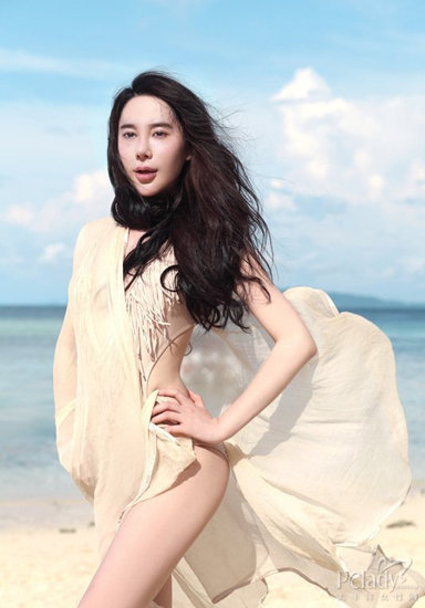 傲人双乳清新小美女图片