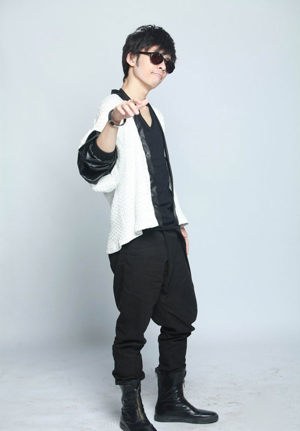 《百变大咖秀》新一季明星搞怪造型 颠覆你的