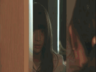 搞笑gif动图(11月17日) 性文化节上美女摸到了啥大吃一惊