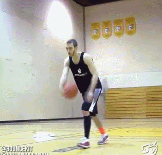 搞笑gif动图(11月19日) 美女玩滑板好飘逸 如行云流水