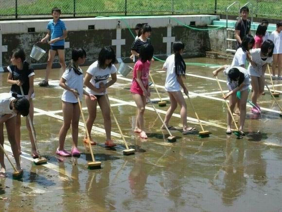 每日搞笑囧图(12月28日) 喝下这杯牛奶,它就是我的血液