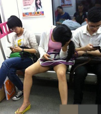 上海成人展开幕 不用性感女 改用男伪娘你瞎