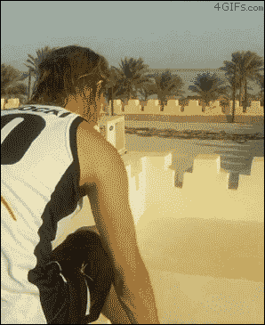 搞笑gif动图(1月8日)身材爆好的贞子 战斗民族的变态日常