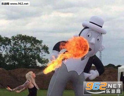 搞笑囧图(2月21日)哪路的路边摊 有妹子这般服务