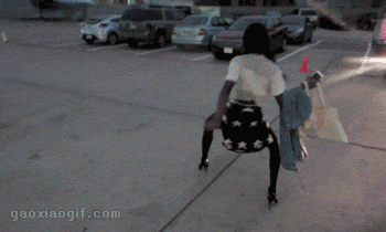 搞笑gif动图(3月20日) 从下往上拍胸器福利 黑丝为何走螃蟹步