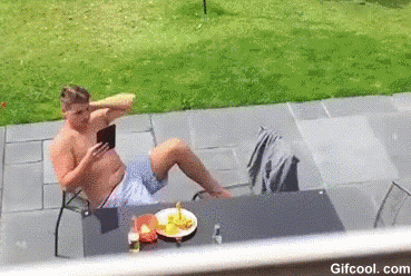 搞笑gif动图(5月7日) 男教练的福利真好 老司机手语教学