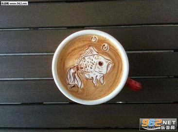 搞笑囧图(7月25日)如此魔性的表情 只有汪星人能做到