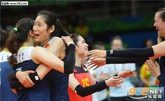 中国女排挺进四强震惊了排球界 巴西被中国扫