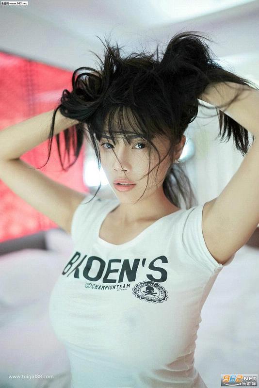 推女郎74期林萌萌高清写真 秀人网沈蜜桃白衣