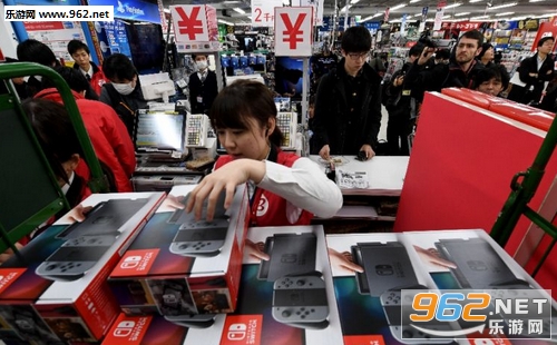 任天堂Switch日本月销售超PS4 突破50万台
